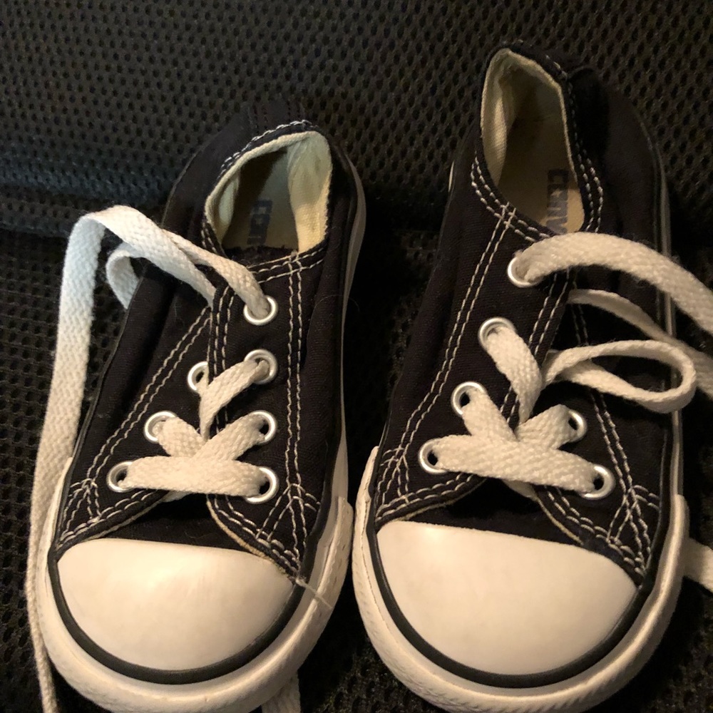 Converse toddler sneakers